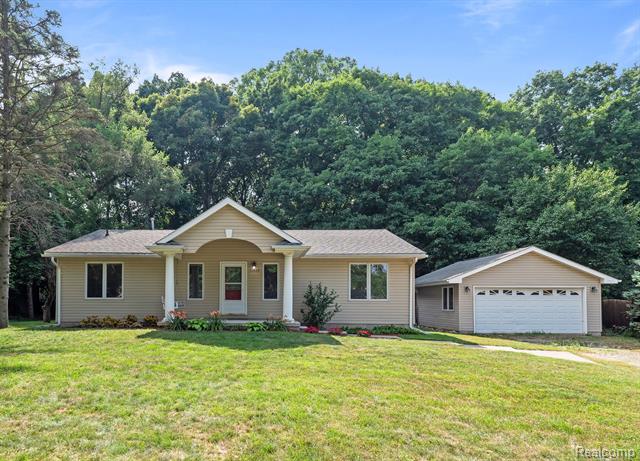 front view picture of 51429 Morowske, Shelby Township, MI. 48316
