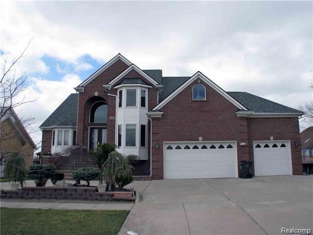 front view picture of 51341 Sandshores, Shelby Township, MI. 48316