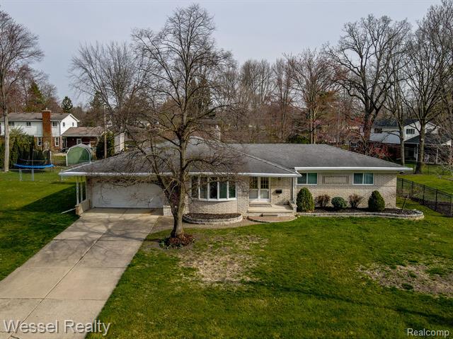 front view picture of 6769 Donnybrook, Shelby Township, MI. 48316
