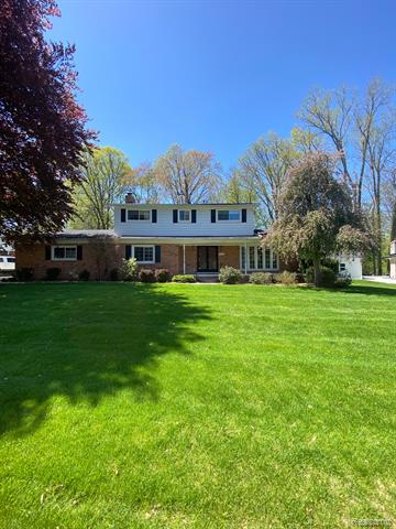 front view picture of 6643 Guildford, Shelby Township, MI. 48316