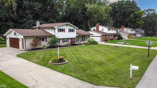 front view picture of 7112 Chatsworth, Shelby Township, MI. 48316