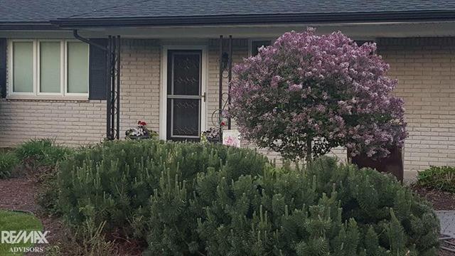 front view picture of 5618 Harlowe, Shelby Township, MI. 48316