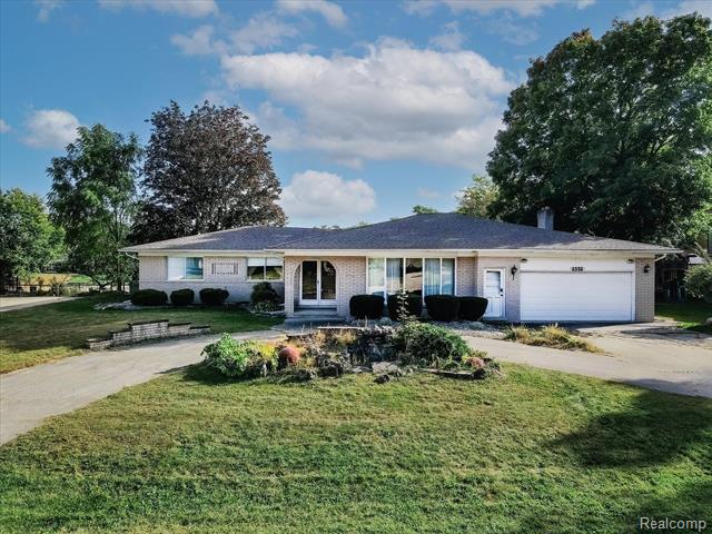 front view picture of 2532 Belle View, Shelby Township, MI. 48316