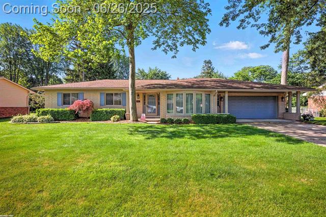 front view picture of 6748 Yarborough, Shelby Township, MI. 48316