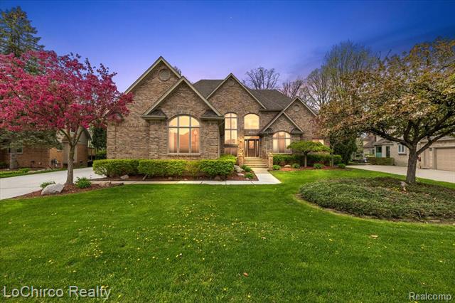 front view picture of 14382 Knightsbridge, Utica, MI. 48315