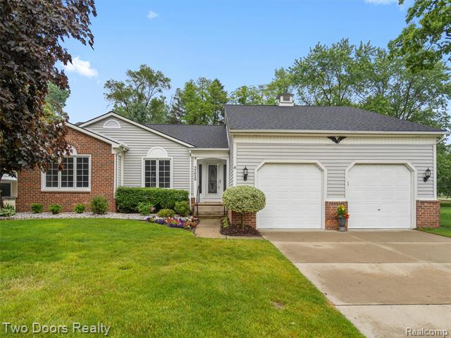 front view picture of 53020 Wolf, Shelby Township, MI. 48316