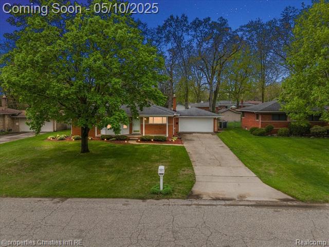 front view picture of 53265 Aulgur, Shelby Township, MI. 48316
