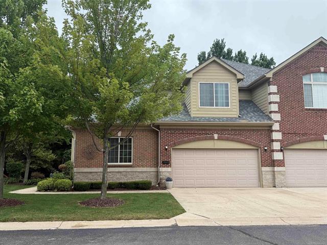 front view picture of 15045 Friar Ln, Utica, MI. 48315