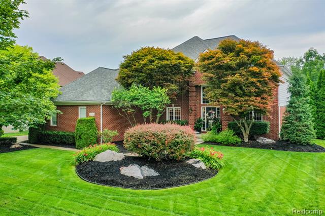front view picture of 53844 Cherrywood, Utica, MI. 48315