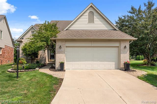 front view picture of 52542 Westcreek Dr, Macomb, MI. 48042