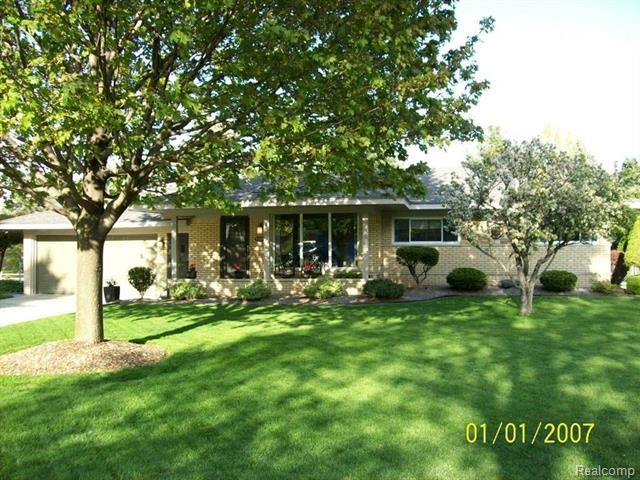 front view picture of 53246 Sophia, Shelby Township, MI. 48316