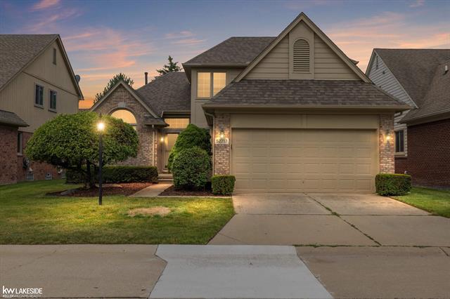 front view picture of 52717 Paint Creek Dr, Macomb, MI. 48042