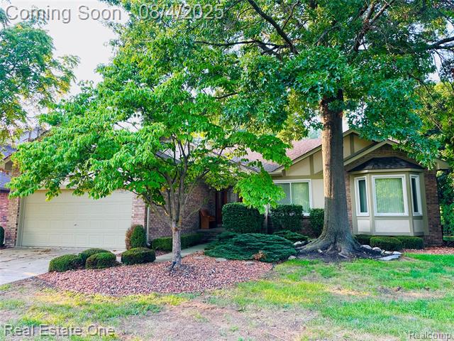 front view picture of 14945 Cadillac, Utica, MI. 48315