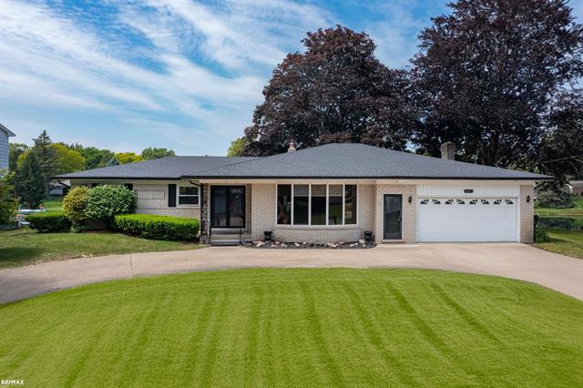 front view picture of 54645 Gemini, Shelby Township, MI. 48316