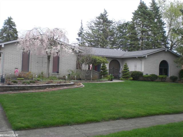 front view picture of 54524 Pocahontas, Utica, MI. 48315