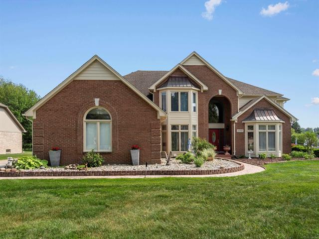 front view picture of 15158 Towering Oaks, Utica, MI. 48315