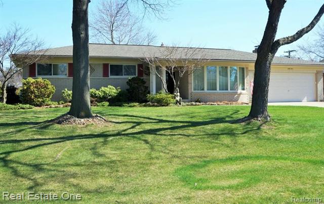 front view picture of 54798 Nadir Ct, Shelby Township, MI. 48316