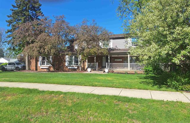 front view picture of 4283 Snoal Ln, Shelby Township, MI. 48316