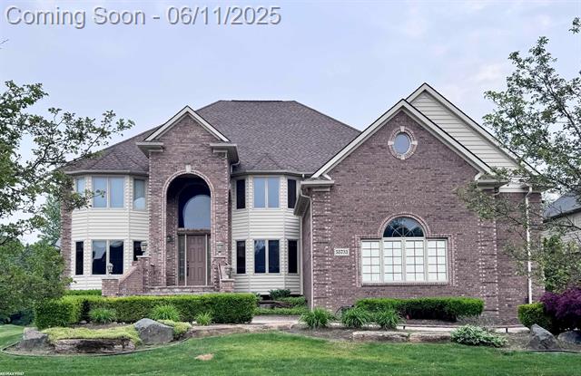 front view picture of 55733 Whitney Ct, Utica, MI. 48315