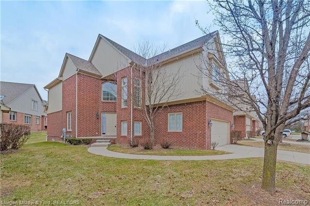 front view picture of 4281 Summer Pl, Shelby Township, MI. 48316