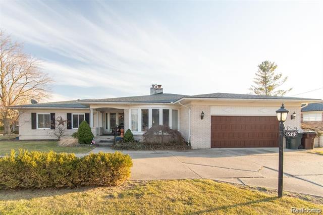 front view picture of 5760 Woodmire, Shelby Township, MI. 48316