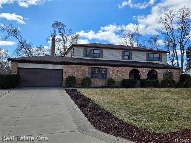 front view picture of 4280 Snoal Ln, Shelby Township, MI. 48316