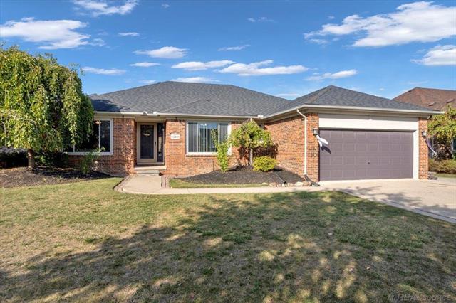 front view picture of 54163 Bartram Dr, Macomb, MI. 48042