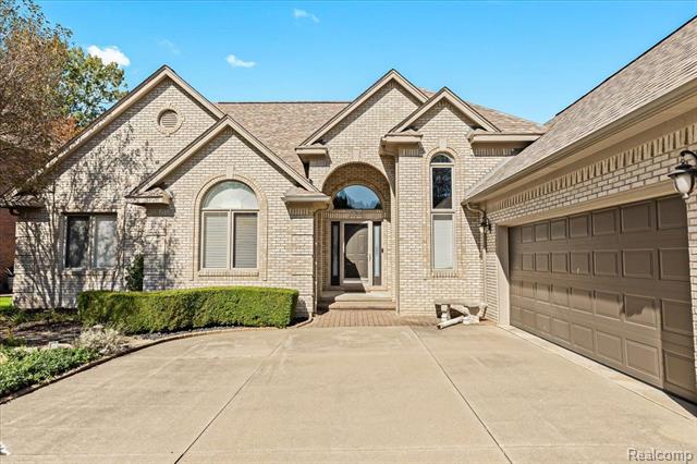 front view picture of 57563 Stonebriar Dri, Washington, MI. 48094
