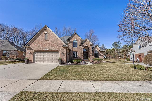front view picture of 6634 St Andrews, Shelby Township, MI. 48316