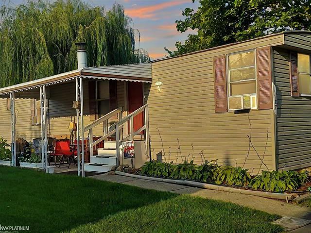 front view picture of 11127 Concord Ln, Washington, MI. 48094
