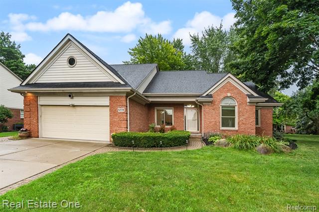 front view picture of 6778 Baytree Ct, Shelby Township, MI. 48316