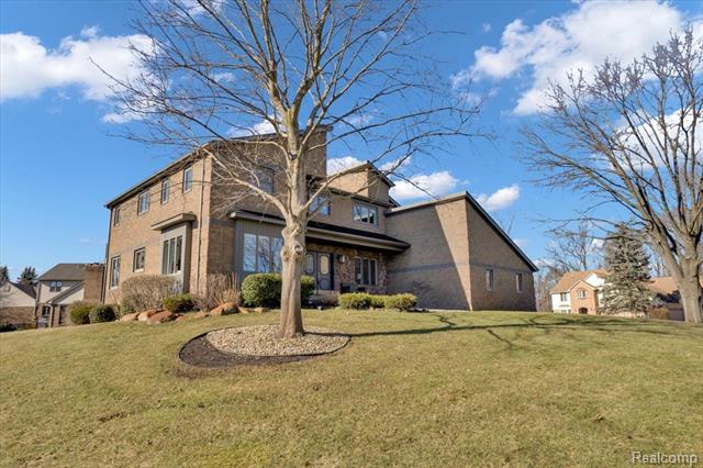 front view picture of 61381 Miriam, Washington, MI. 48094