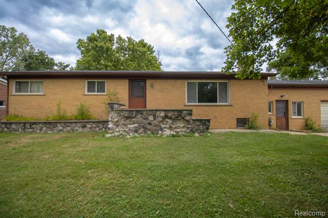 front view picture of 11329 29 Mile, Washington, MI. 48095