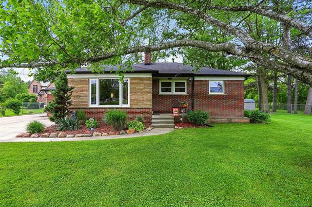 front view picture of 14810 28 Mile, Washington, MI. 48094
