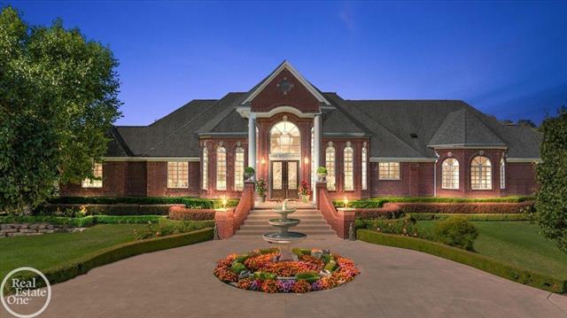 front view picture of 69951 Wildflower Ln, Romeo, MI. 48065