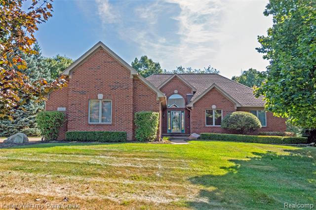 front view picture of 68400 Copperwood Dri, Washington, MI. 48095