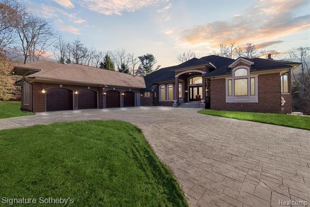 front view picture of 2140 33 Mile Road, Romeo, MI. 48065