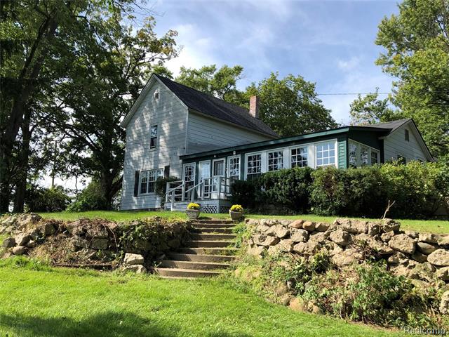 front view picture of 79130 Van Dyke, Romeo, MI. 48065