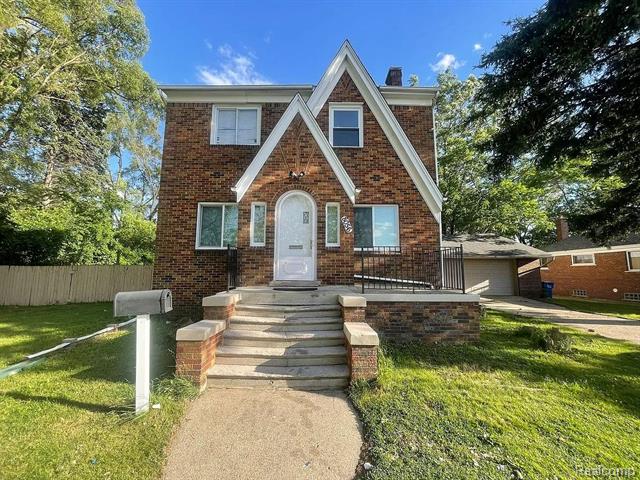 front view picture of 8056 Fisher, Warren, MI. 48089