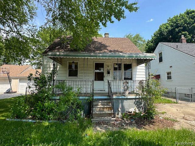 front view picture of 8431 Rivard, Warren, MI. 48089