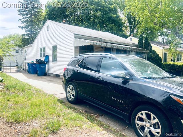 front view picture of 20760 Atlantic, Warren, MI. 48091