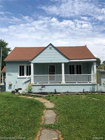 front view picture of 8405 Jackson, Warren, MI. 48089