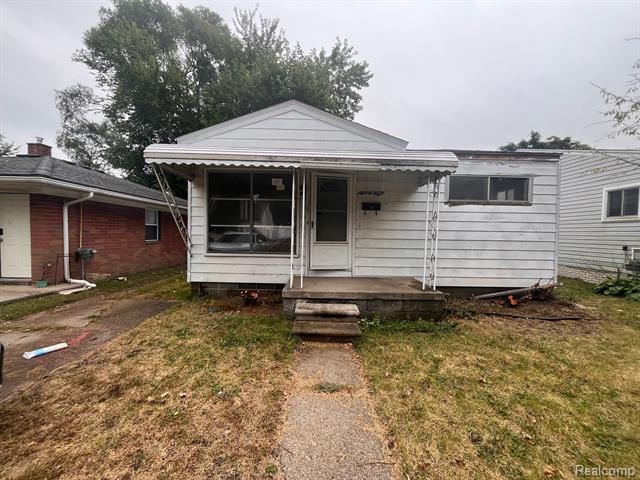 front view picture of 21418 Panama, Warren, MI. 48091