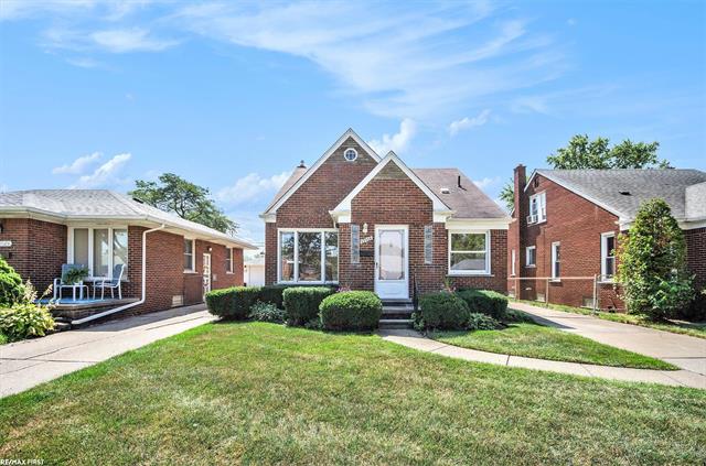 front view picture of 17116 Ego, Eastpointe, MI. 48021