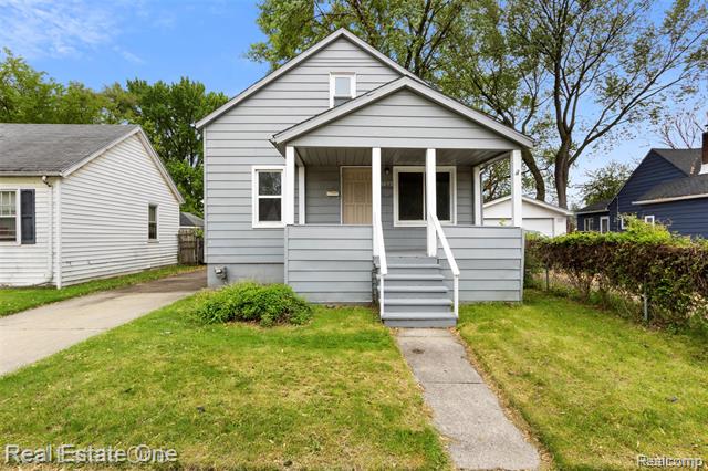 front view picture of 8492 Meadow, Warren, MI. 48089