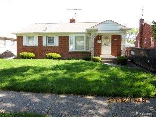 front view picture of 21725 Woodbridge, Saint Clair Shores, MI. 48080