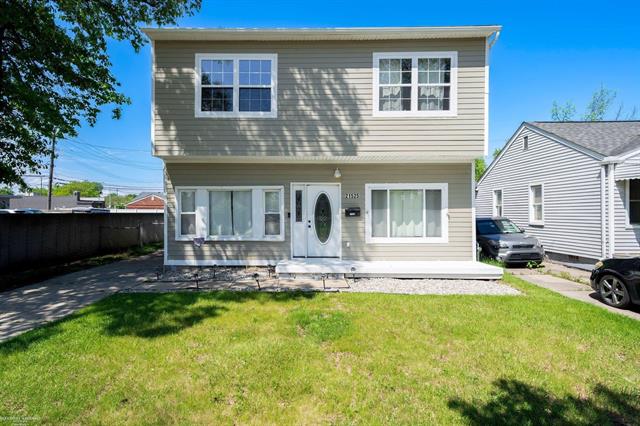 front view picture of 21525 Brys, Saint Clair Shores, MI. 48080