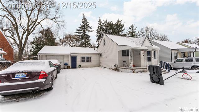 front view picture of 8120 Prospect, Warren, MI. 48089