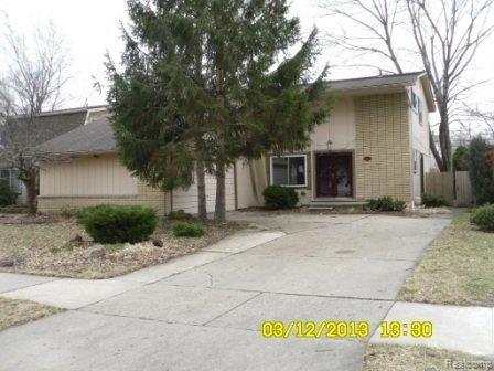 front view picture of 20006 Salisbury, Saint Clair Shores, MI. 48080