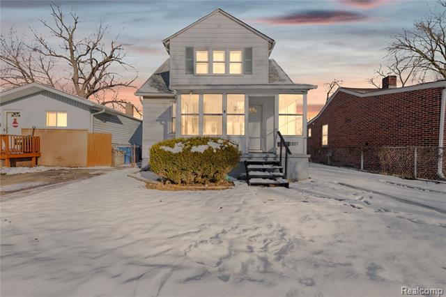 front view picture of 7027 Meadow, Warren, MI. 48091